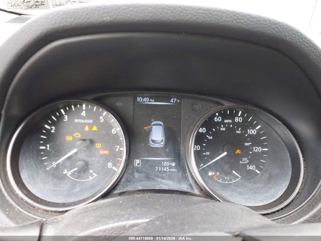 JN1BJ1CR3JW288572 Nissan Rogue Sport S