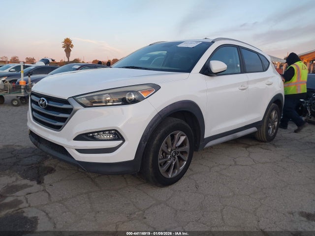 KM8J33A40JU675643 Hyundai TUCSON SEL