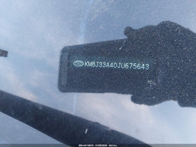 KM8J33A40JU675643 Hyundai TUCSON SEL