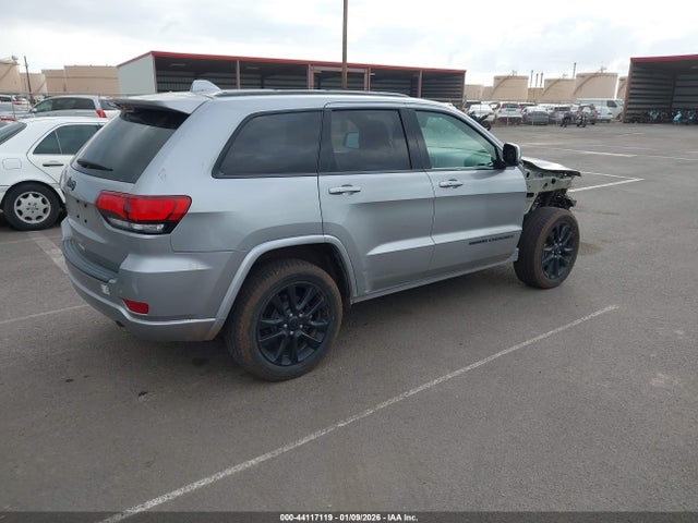 1C4RJFAGXKC588770 Jeep Grand Cherokee Altitude 4x4