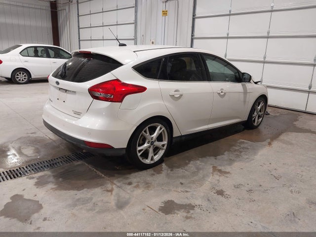 Ford Focus Titanium 2015 1FADP3N29FL314235 Image 4