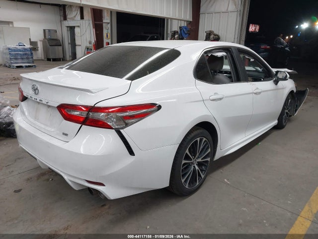 4T1B11HKXJU061976 Toyota CAMRY SE