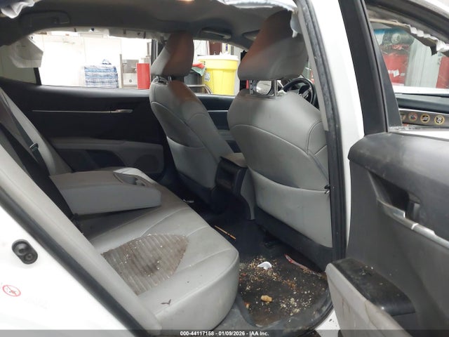 4T1B11HKXJU061976 Toyota CAMRY SE