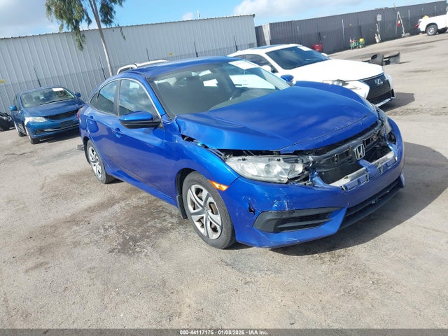 Honda Civic Lx 2018 2HGFC2F54JH557069 главное изображение