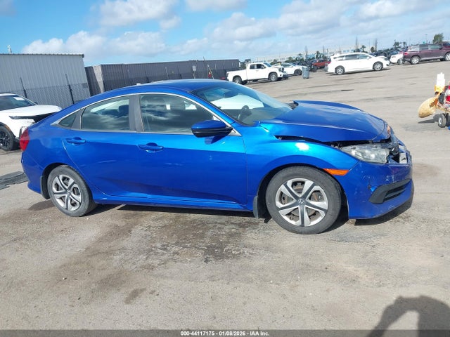 Honda Civic Lx 2018 2HGFC2F54JH557069 Image 13