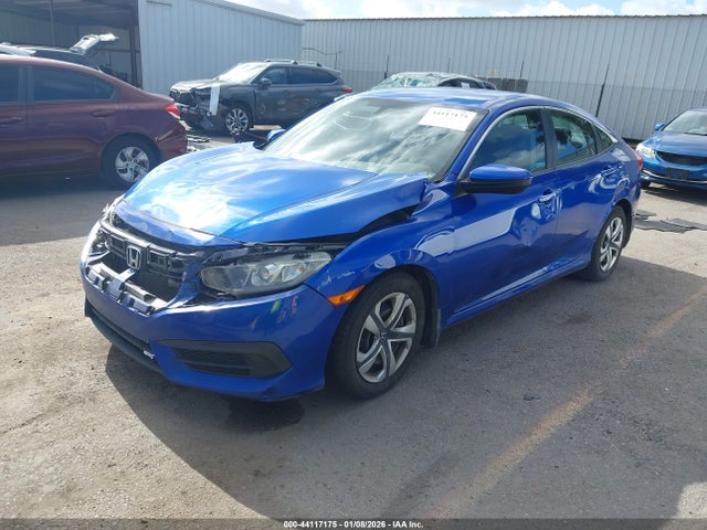 Honda Civic Lx 2018 2HGFC2F54JH557069 Image 2