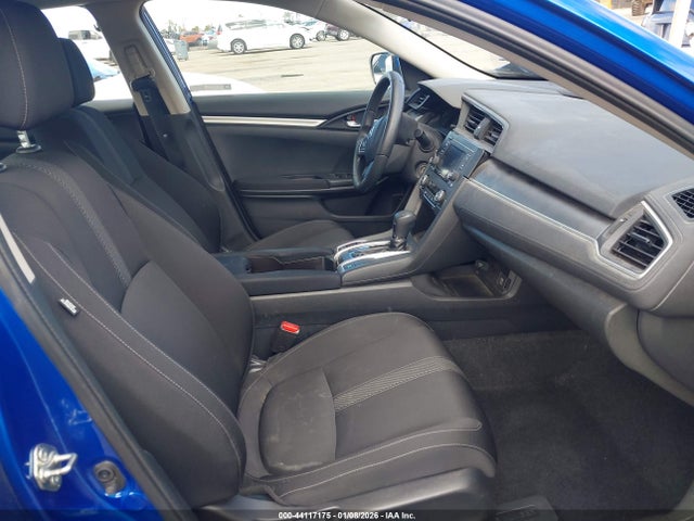 Honda Civic Lx 2018 2HGFC2F54JH557069 Image 5