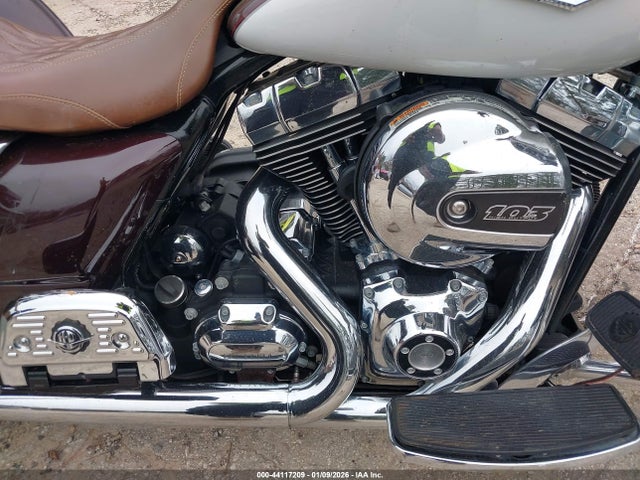 2016 HARLEY-DAVIDSON FLHR 1HD1FBM10GB670467 Photo 7