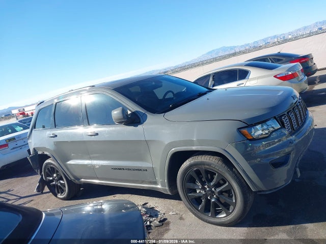 1C4RJFAG2KC798313 Jeep Grand Cherokee Altitude 4x4