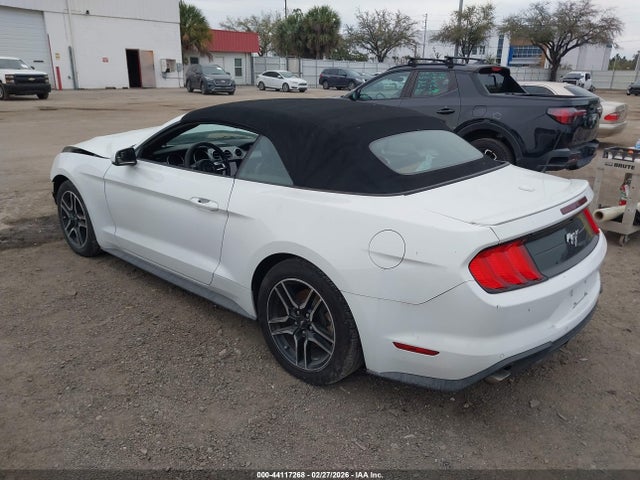 2019 FORD MUSTANG 1FATP8UH6K5106522 Photo 2