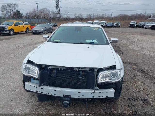 Chrysler 300 C 2017 2C3CCAEG2HH512323 Image 12