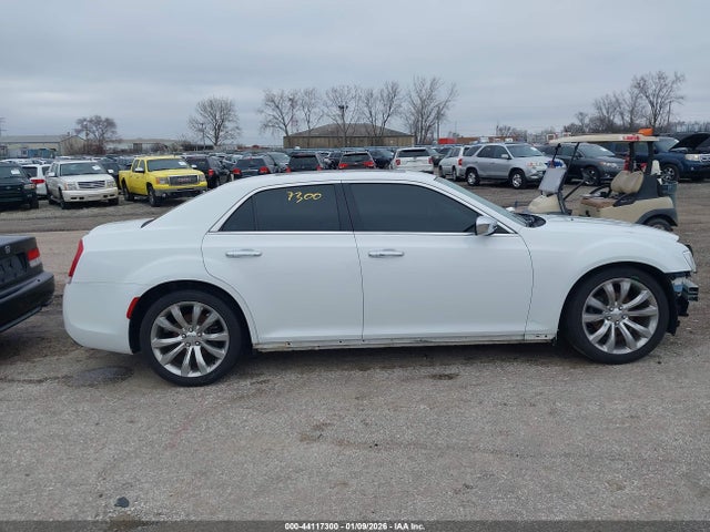 Chrysler 300 C 2017 2C3CCAEG2HH512323 Image 13