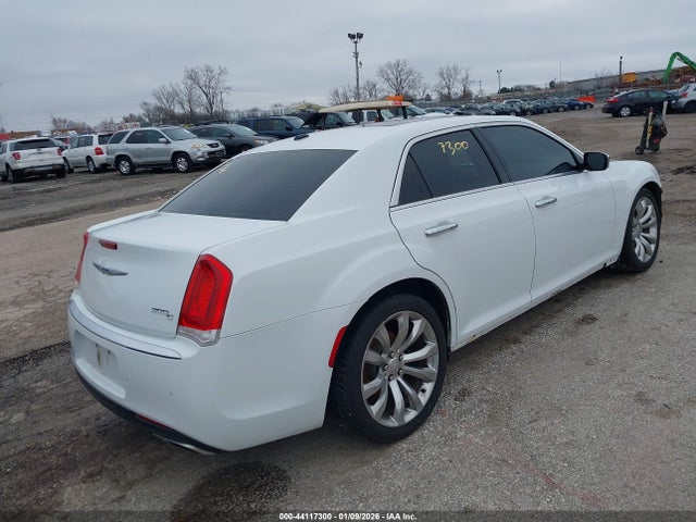 2017 CHRYSLER 300 2C3CCAEG2HH512323 Photo 3