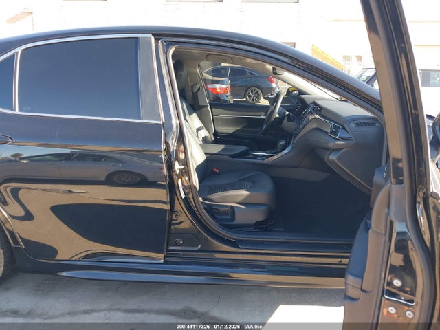 4T1B11HK1KU209739 Toyota CAMRY SE