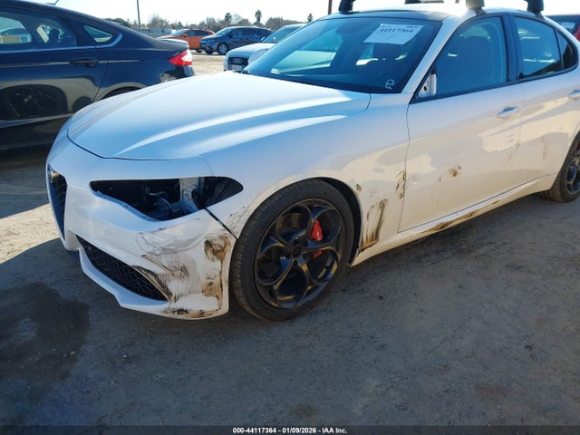 Alfa Romeo Giulia Ti Rwd 2017 ZARFAECN8H7558330 Image 6