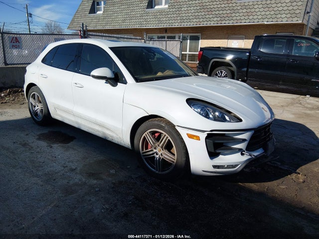 2016 PORSCHE MACAN WP1AF2A52GLB91288 Photo 0