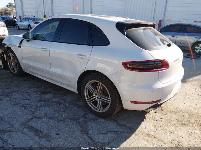 2016 PORSCHE MACAN WP1AF2A52GLB91288 Photo 2