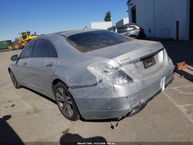 Mercedes-Benz S 560 2019 WDDUG8DB1KA453733 Image 3