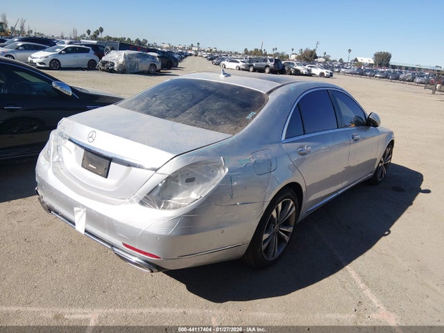 Mercedes-Benz S 560 2019 WDDUG8DB1KA453733 Image 4