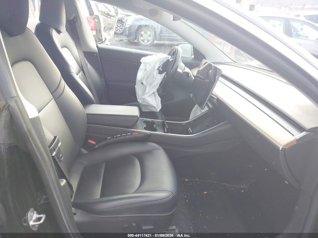 2018 TESLA MODEL 3 5YJ3E1EA7JF010131 Photo 4