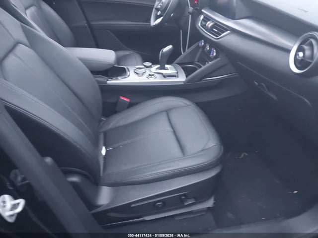 2024 ALFA ROMEO STELVIO ZASPAKBN3R7D76302 Photo 4