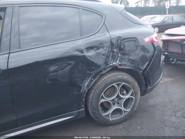 2024 ALFA ROMEO STELVIO ZASPAKBN3R7D76302 Photo 5