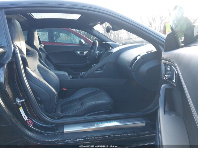 2017 JAGUAR F-TYPE SAJWJ6DL1HMK46799 Photo 4