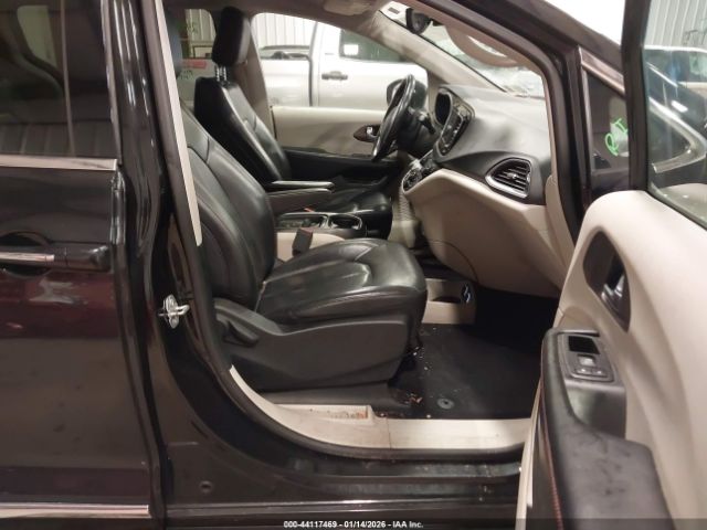 2019 CHRYSLER PACIFICA 2C4RC1BGXKR597469 Photo 4