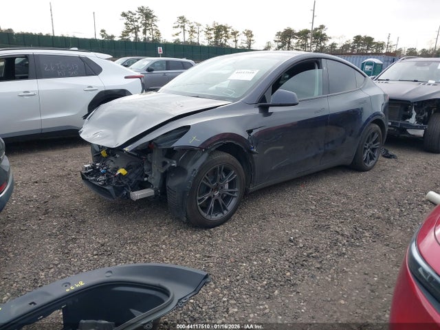 7SAYGDED6SF243935 Tesla Model Y Long Range Dual Motor Rear-wheel Drive
