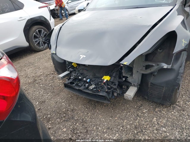 7SAYGDED6SF243935 Tesla Model Y Long Range Dual Motor Rear-wheel Drive