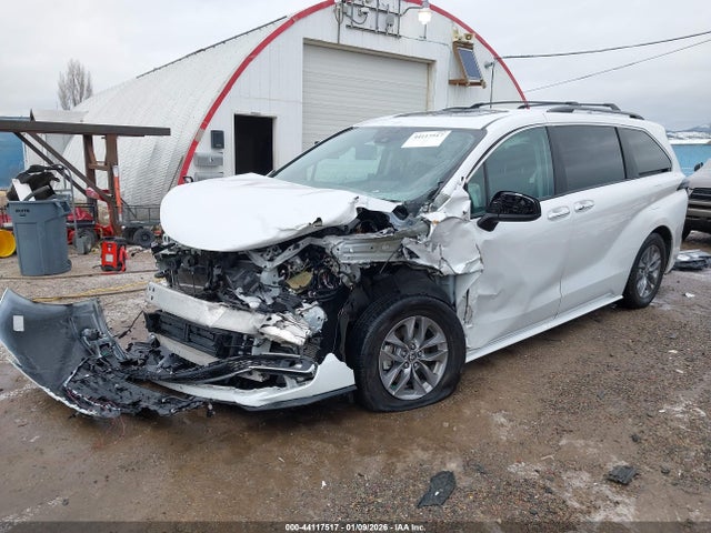 2024 TOYOTA SIENNA 5TDYSKFC8RS152418 Photo 1