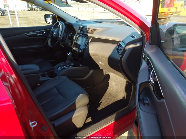 JN1BJ1CR4HW127089 Nissan Rogue Sport Sl