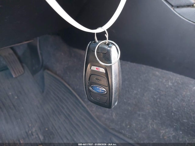 4S4BSENCXH3333167 Subaru Outback 3.6r Limited