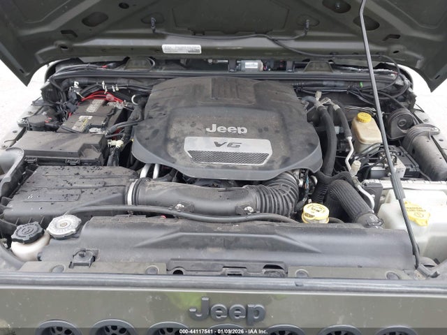1C4HJWDG5FL761530 Jeep Wrangler Unlimited Sport