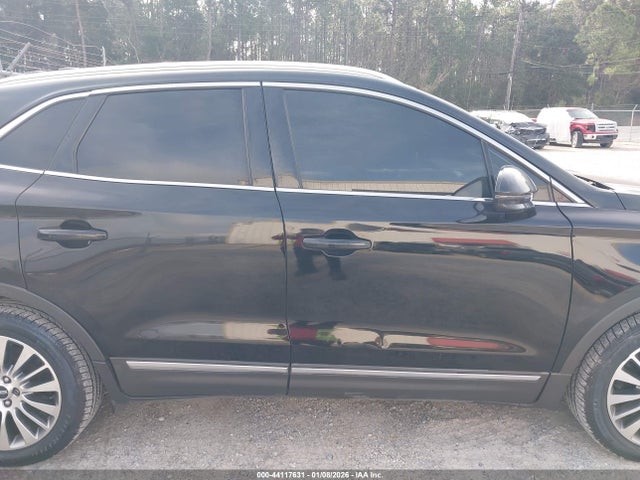 2017 Lincoln Mkc Reserve მანქანა იყიდება აუქციონზე, vin: 5LMCJ3D95HUL08170, აუქციონის ნომერი: 44117631