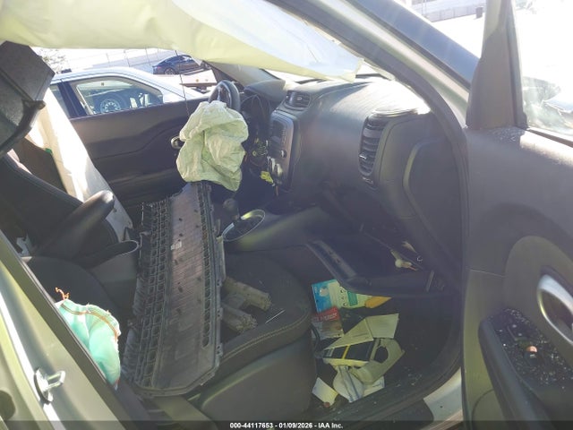 KIA Soul 2014 KNDJN2A29E7700700 Image 5