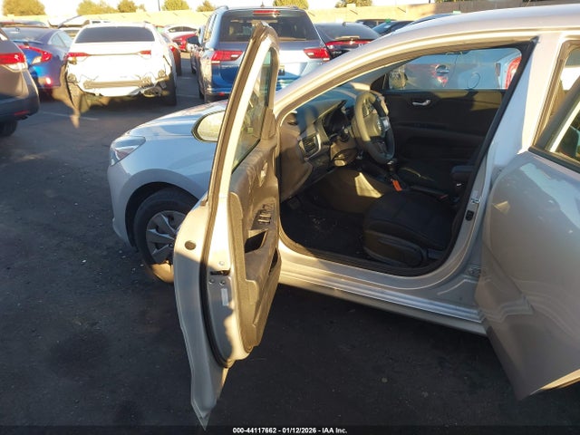 3KPA24AB5JE049998 KIA RIO S