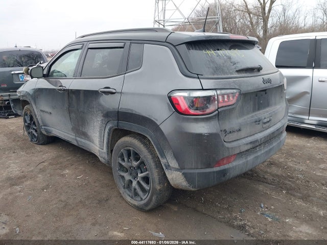 2022 JEEP COMPASS 3C4NJDBB2NT184828 Photo 2