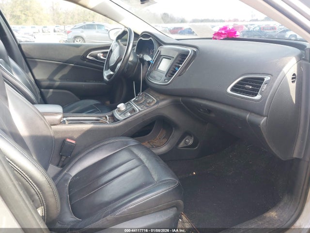 Aukcja sprzedaży 2015 Chrysler 200 C, vin: 1C3CCCCB5FN708232, numer aukcji: 44117716