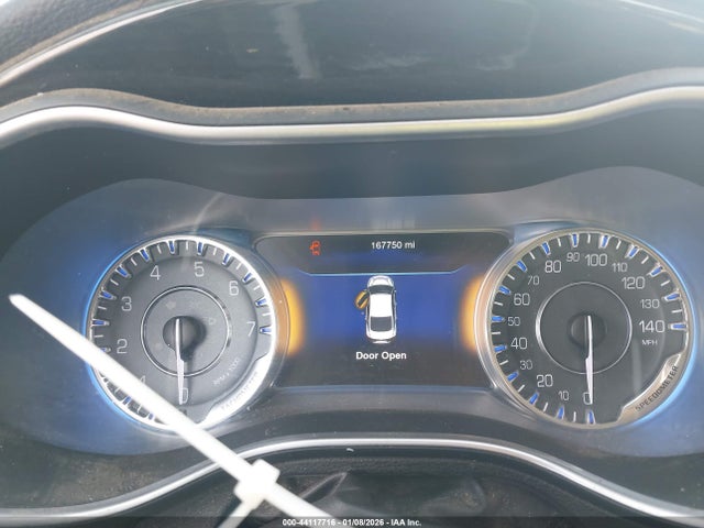 Aukcja sprzedaży 2015 Chrysler 200 C, vin: 1C3CCCCB5FN708232, numer aukcji: 44117716