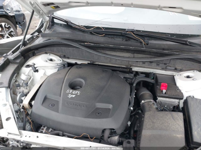 2020 VOLVO XC60 YV4102RL9L1559751 Photo 9