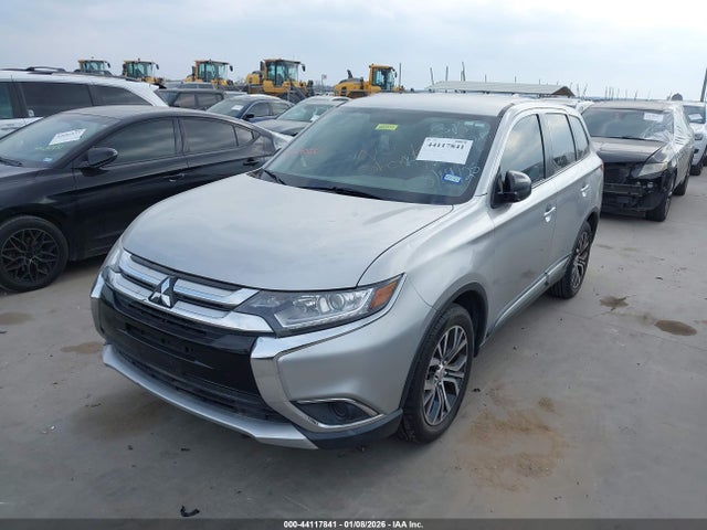 2018 MITSUBISHI OUTLANDER JA4AD2A31JZ071518 Photo 1