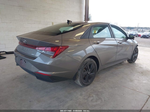 KMHLM4AJ6MU008808 Hyundai Elantra Hybrid Blue