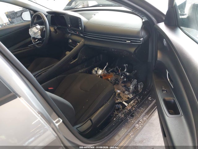 KMHLM4AJ6MU008808 Hyundai Elantra Hybrid Blue