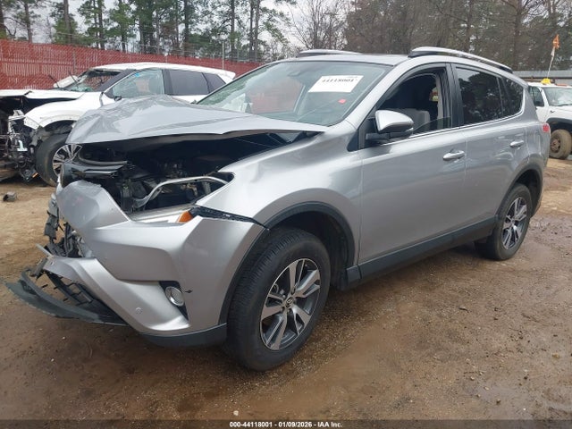 JTMWFREV8JJ204056 Toyota Rav4 Xle