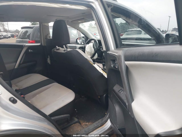 JTMWFREV8JJ204056 Toyota Rav4 Xle