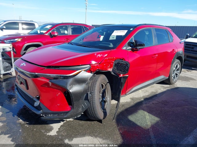 Toyota BZ4X XLE 2025 JTMAAAAA0SA057990 Image 2