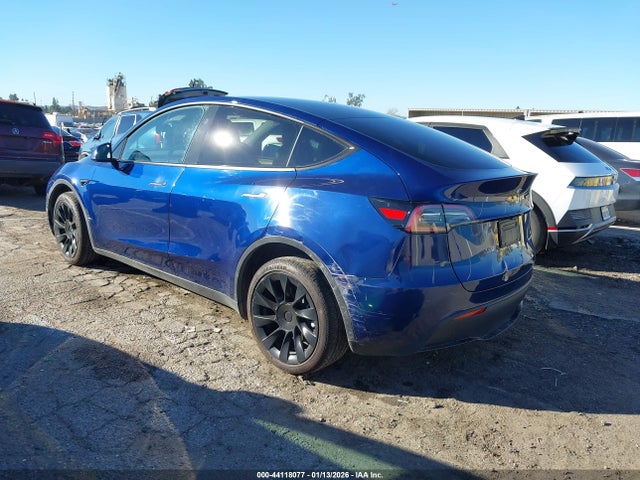 2023 TESLA MODEL Y 7SAYGDEE9PA184554 Photo 2