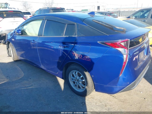 JTDKARFU5J3066001 Toyota Prius Three