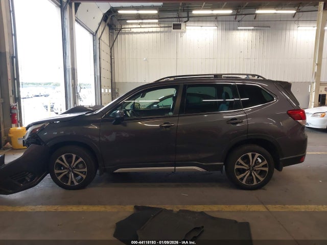 Subaru Forester Limited 2023 JF2SKAPC4PH520949 Image 14
